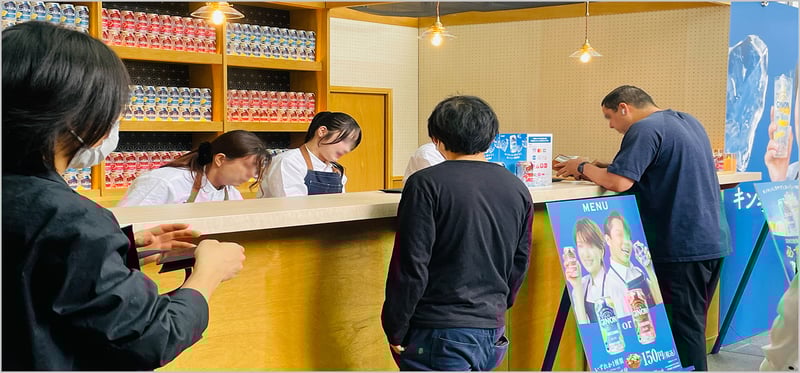 JR名古屋駅ゲートタワーアルコール飲料試飲イベント受取風景2025年4月 | 広告代理店　広文社